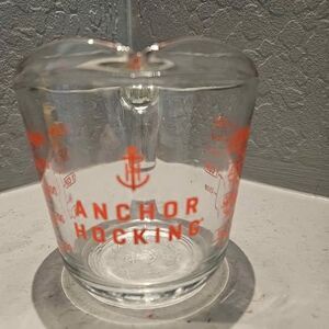 Red Letter Anchor Hocking Pyrex 2 Cup 400 milliliters Measuring Cup